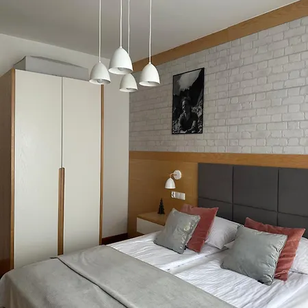 Roj - Miejsce Z Historia Homestay